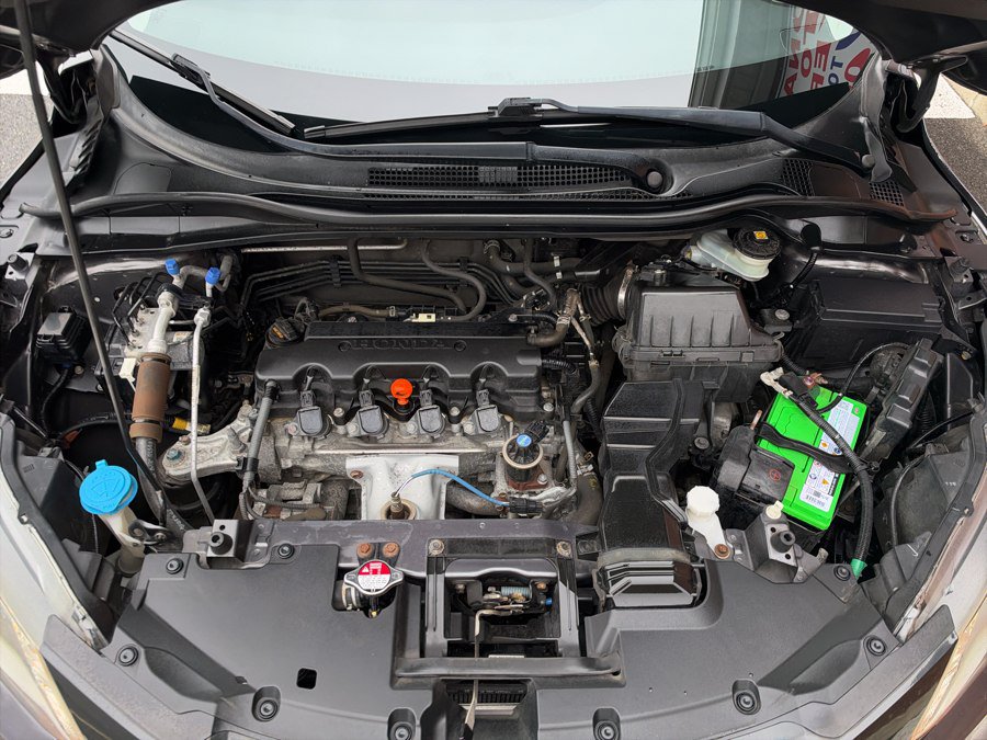 Used 2017 Honda HR-V LX image 31