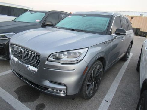 Used 2020 Lincoln Aviator Reserve w/ Equipment Group 202A AWD/4WD image 2