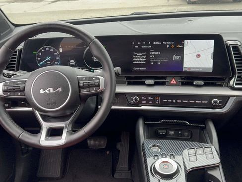 Used 2025 Kia Sportage SX Prestige image 12