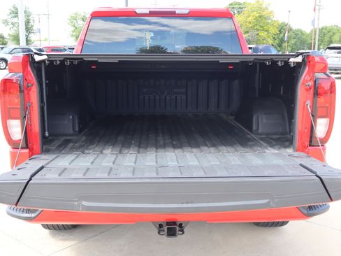 Used 2022 GMC Sierra 1500 Elevation w/ LPO, Elevation Black Package image 24