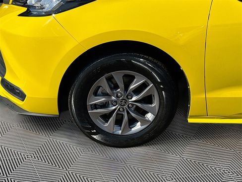 Used 2022 Toyota Sienna LE image 36