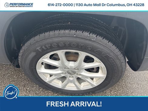 Used 2016 Jeep Cherokee Latitude w/ Comfort/Convenience Group image 11