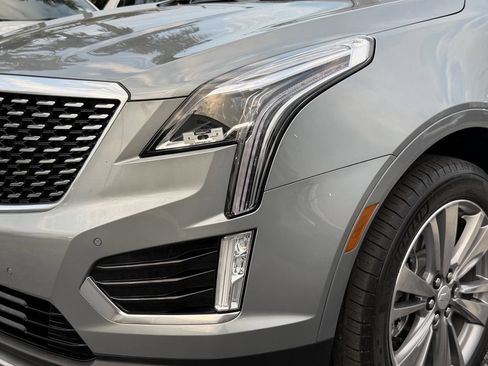 Used 2023 Cadillac XT5 Premium Luxury FWD image 11