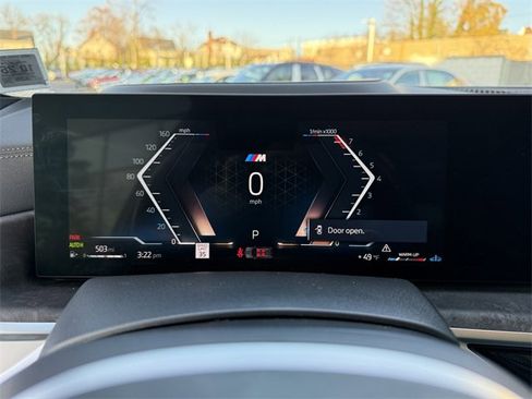 Certified 2024 BMW X7 xDrive40i w/ M Sport Package image 20