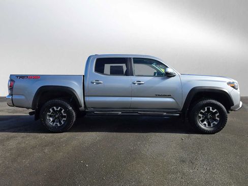 Certified 2023 Toyota Tacoma TRD Off-Road w/ Black Out Package (TMS) image 2