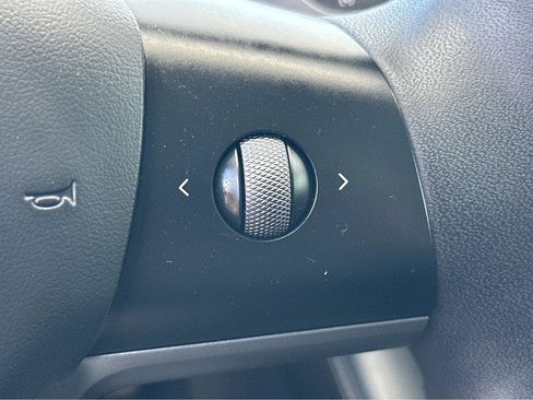 Used 2023 Tesla Model 3 Standard Range image 22
