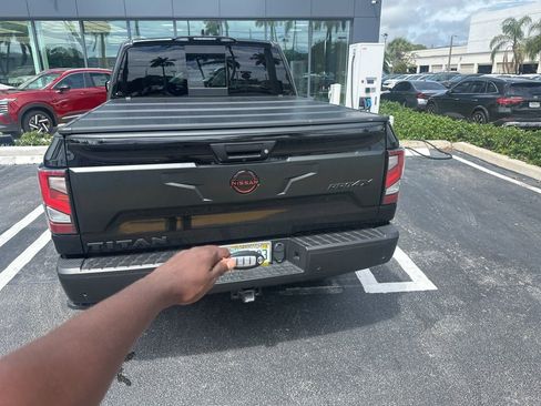 Certified 2023 Nissan Titan PRO-4X w/ Pro-4x Convenience Package image 4