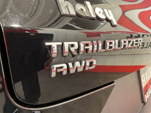 Used 2023 Chevrolet TrailBlazer LT image 9