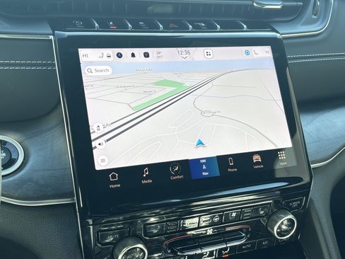 Used 2022 Jeep Grand Cherokee L Overland image 24