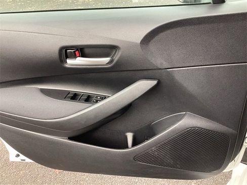 Used 2021 Toyota Corolla LE image 22