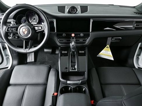 New 2025 Porsche Macan image 21