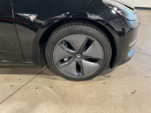 Used 2019 Tesla Model 3 Long Range image 37
