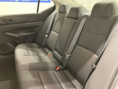 Used 2025 Nissan Altima 2.5 SV FWD image 40