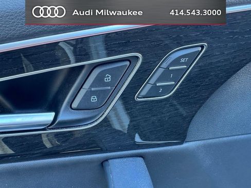 Used 2023 Audi Q7 2.0T Premium Plus w/ Premium Plus Package AWD/4WD image 8