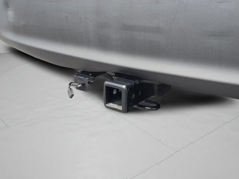 Used 2021 Toyota Highlander L AWD/4WD image 21