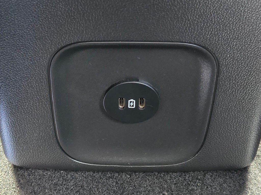 Certified 2025 Ford Escape SE FWD image 17