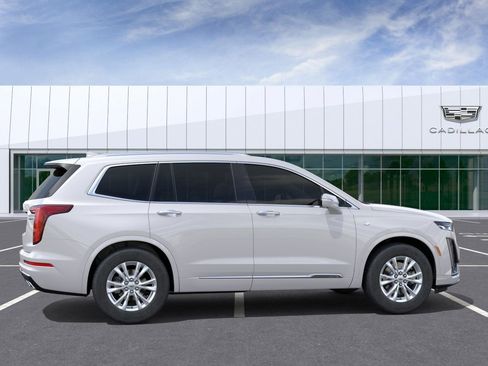 Used 2025 Cadillac XT6 Luxury w/ LPO, Floor Liner Package image 2