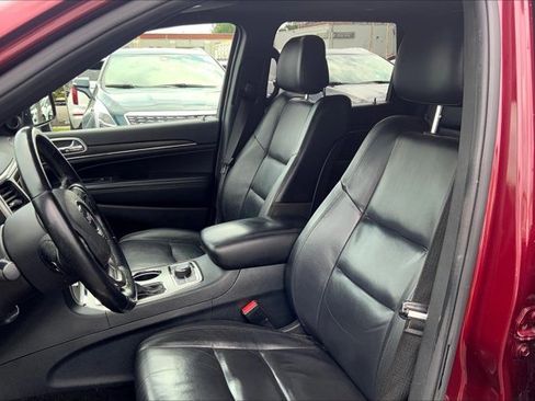 Used 2018 Jeep Grand Cherokee Limited image 24