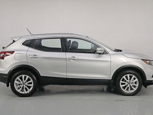 Used 2022 Nissan Rogue Sport SV image 49