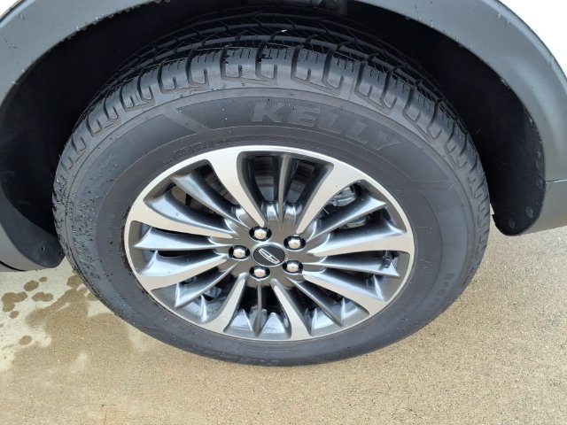 Used 2023 Lincoln Nautilus Reserve FWD image 18