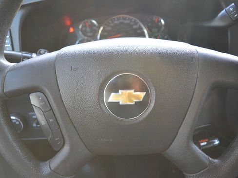 Used 2019 Chevrolet Express 3500 LT w/ LT Preferred Equipment Group image 17