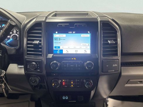 Used 2017 Ford F150 XLT w/ Equipment Group 302A Luxury AWD/4WD image 24