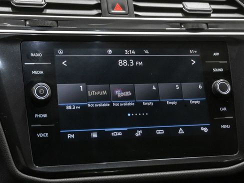 Used 2024 Volkswagen Tiguan SE R-Line image 17