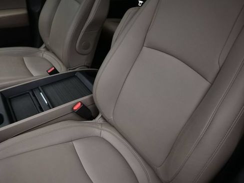 Used 2024 Honda Odyssey Touring image 18