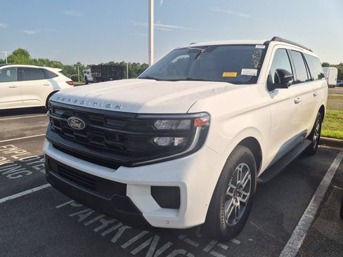 Certified 2025 Ford Expedition Max Active RWD image 4
