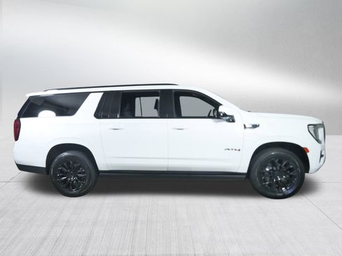 Used 2021 GMC Yukon XL AT4 w/ AT4 Premium Package image 8