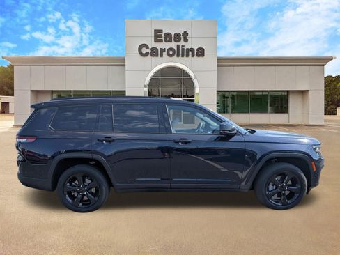 Certified 2024 Jeep Grand Cherokee L Limited w/ Luxury Tech Group II AWD/4WD image 2