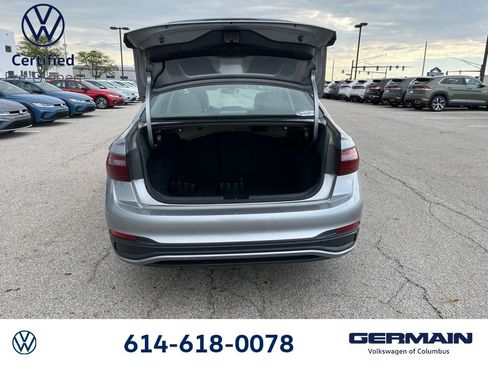 Used 2023 Volkswagen Jetta SE w/ Panoramic Sunroof Package FWD image 13