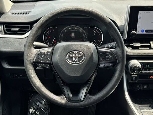 Used 2025 Toyota RAV4 XLE AWD/4WD image 14