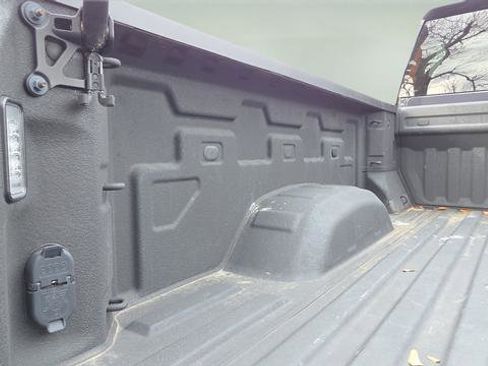 Used 2024 GMC Sierra 2500 AT4 w/ AT4 Premium Plus Package image 24