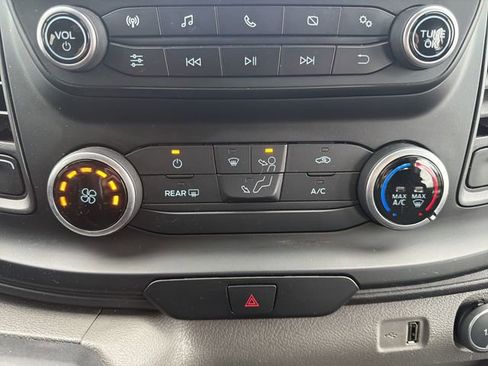 Used 2023 Ford Transit 250 Low Roof AWD w/ Exterior Upgrade Package image 20