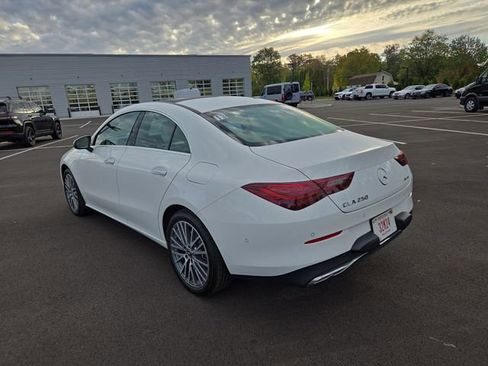Used 2025 Mercedes-Benz CLA 250 4MATIC image 5