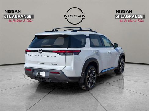 New 2026 Nissan Pathfinder Platinum image 5