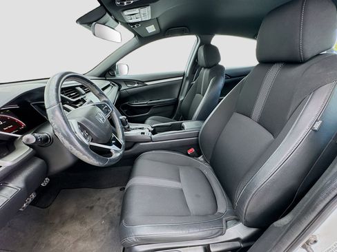 Used 2019 Honda Civic Sport image 12