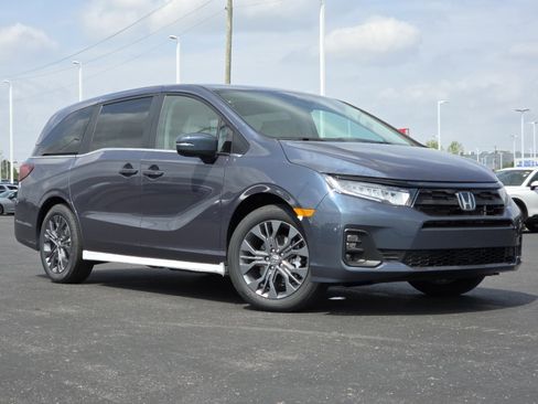 New 2026 Honda Odyssey Touring image 1