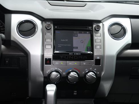 Used 2019 Toyota Tundra SR5 w/ SR5 Upgrade Package RWD image 15