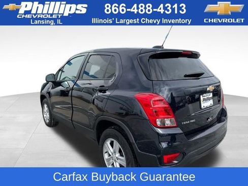 Used 2022 Chevrolet Trax LS w/ Tint and Cruise Package image 13
