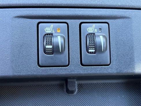 Used 2017 Toyota Camry XLE image 26