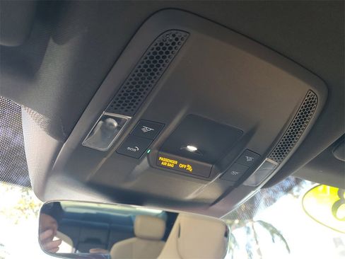 Used 2023 Porsche Taycan image 29