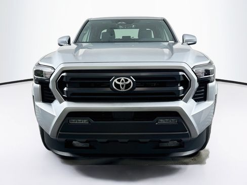 Used 2026 Toyota Tacoma SR5 RWD image 2
