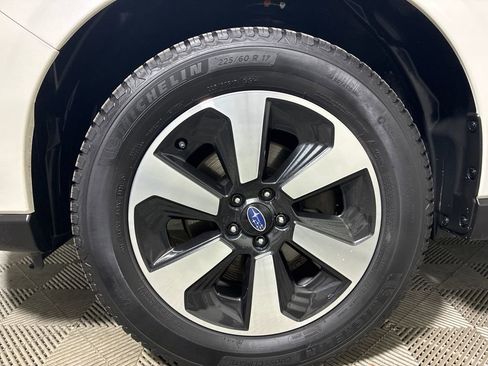 Used 2018 Subaru Forester 2.5i Premium w/ All-Weather Package image 36