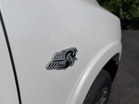 New 2026 RAM 1500 Laramie w/ Trailer Tow Group AWD/4WD image 26