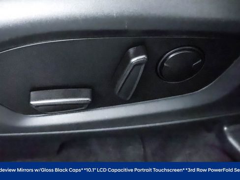 Used 2022 Ford Explorer Limited w/ Limited Technology Package image 7