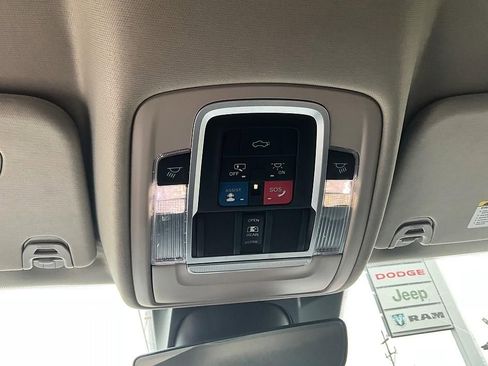 Used 2022 RAM 1500 Laramie AWD/4WD image 27