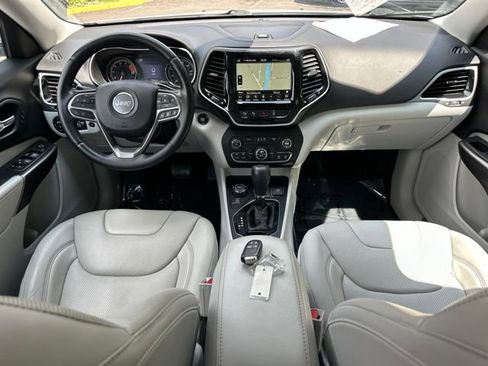 Used 2019 Jeep Cherokee Limited w/ Luxury Group AWD/4WD image 31
