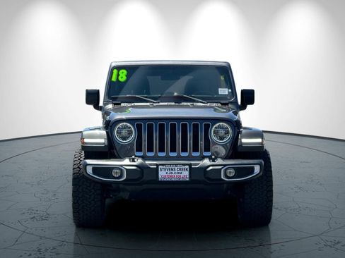 Used 2018 Jeep Wrangler Unlimited Sahara AWD/4WD image 9